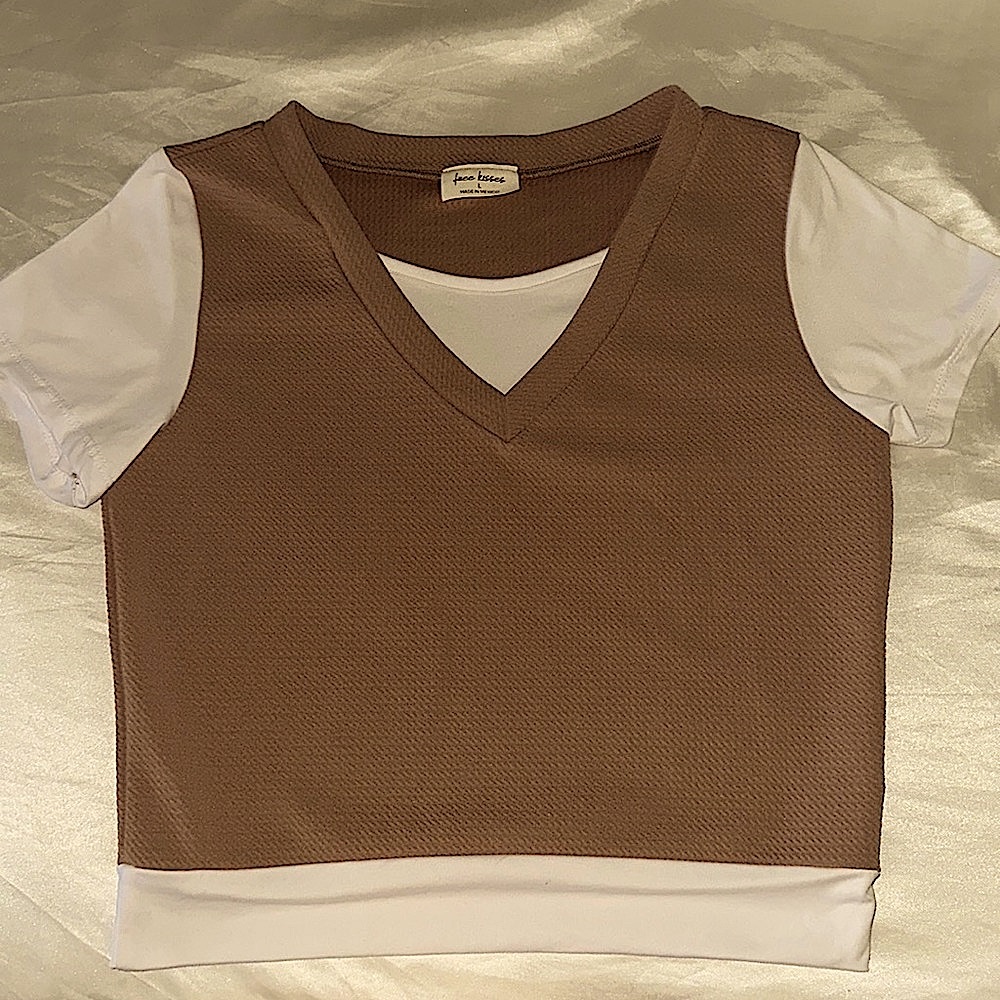 cropped brown+white shirt|| from: free kisses💕